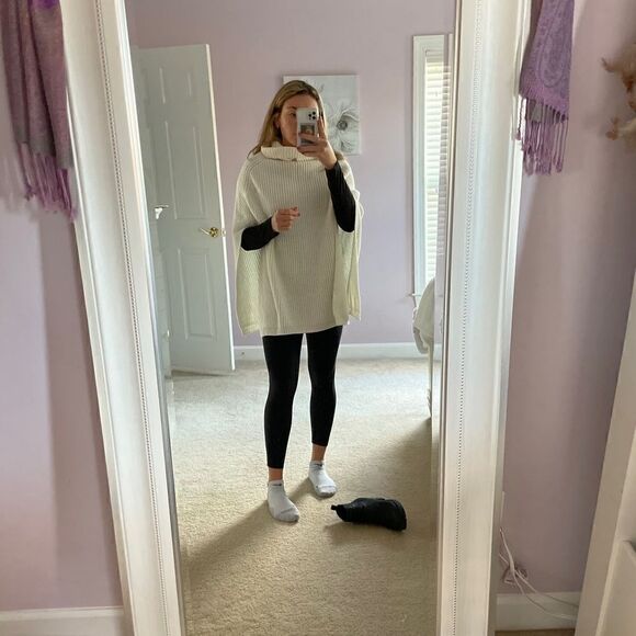White knit poncho sweater - Picture 1 of 4